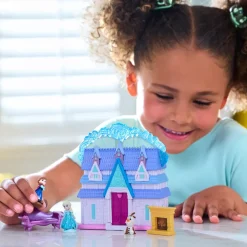 Sale Disney Store Coffret de mini figurines Château d'Arendelle d'Anna et Elsa Once Upon a Story, La Reine des Neiges