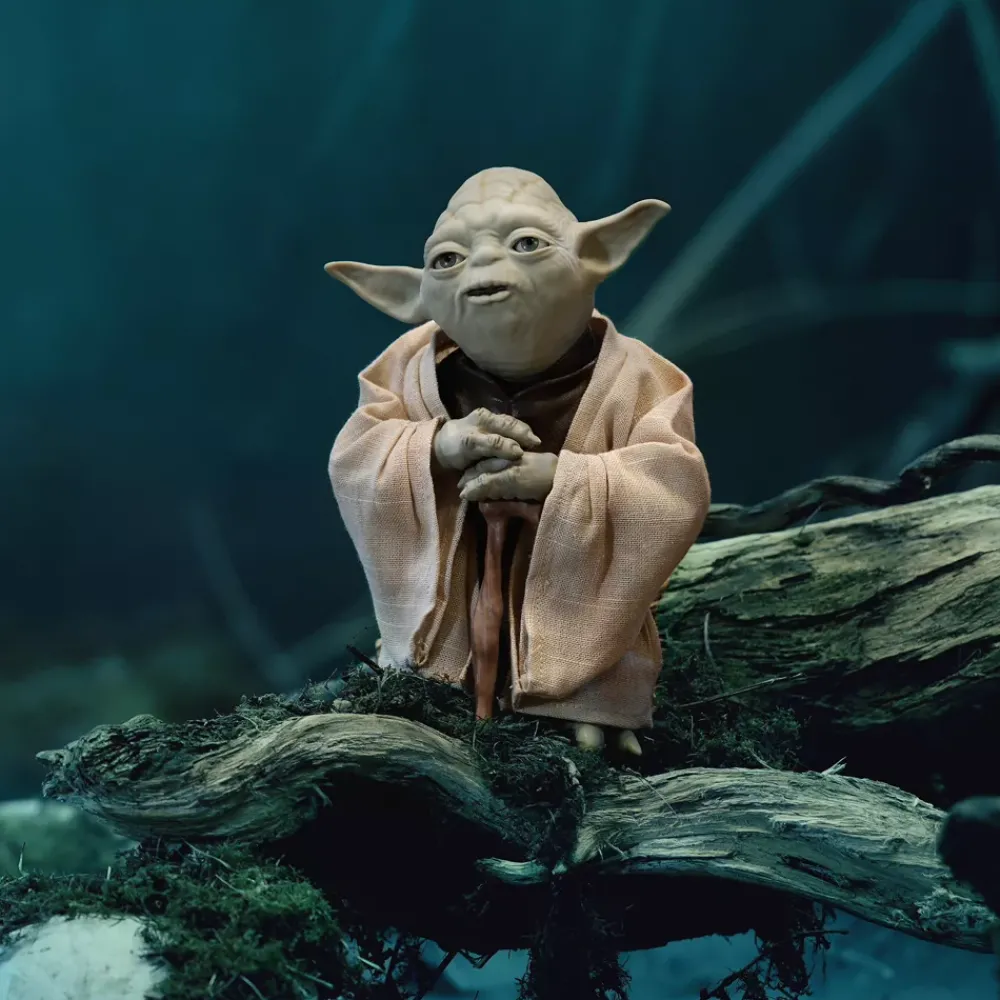 Outlet Disney Store Figurine interactive Yoda, Star Wars