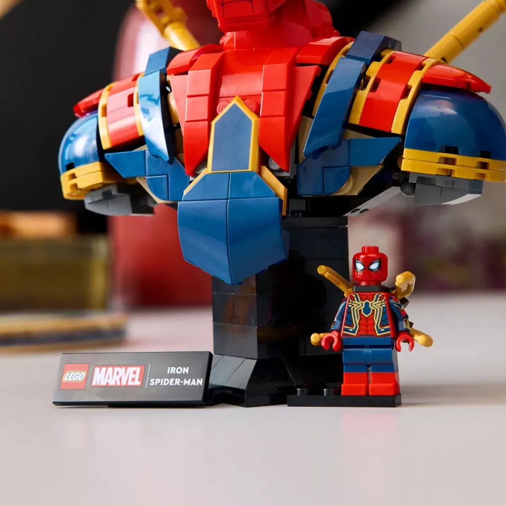 Sale Disney Store LEGO Marvel Buste d’Iron Spider-Man 76326