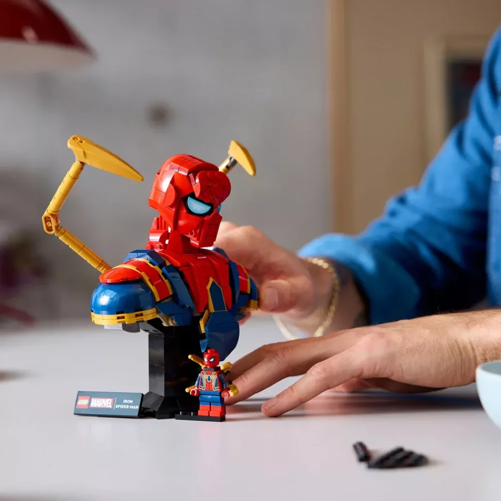 Sale Disney Store LEGO Marvel Buste d’Iron Spider-Man 76326