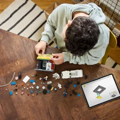 New Disney Store LEGO Marvel Spider-Verse : Miles Morales contre La Tache 76311