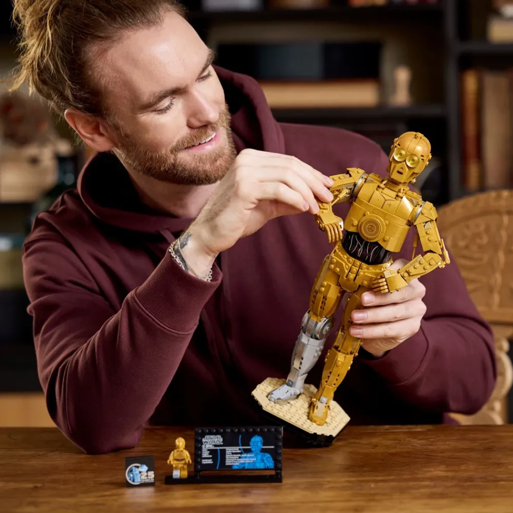 Discount Disney Store LEGO Star Wars C-3PO 75398