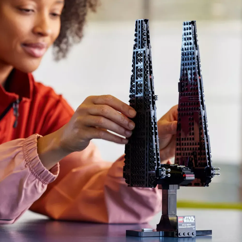 Disney Store LEGO Star Wars La navette de commandement de Kylo Ren 75406