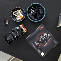 Sale Disney Store LEGO Star Wars 75304 Le casque de Dark Vador