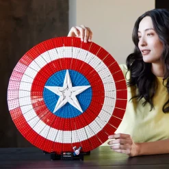 Clearance Disney Store LEGO Super Heroes Le bouclier de Captain America Set 76262